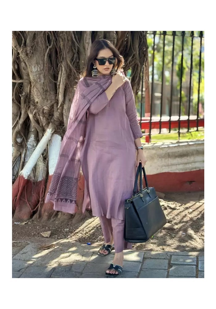 Malishka Export Viscose Solid Straight Kurta Pant With Dupatta for Women - Image 5